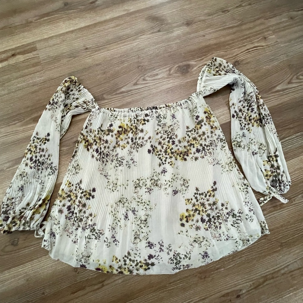 Buckle Willow and Root Off the Shoulder Floral Sheer Top Size M - Picture 10 of 10